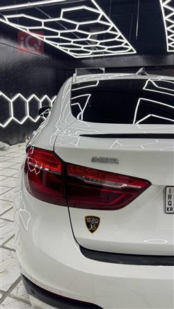 بی ئێم دەبڵیو X6